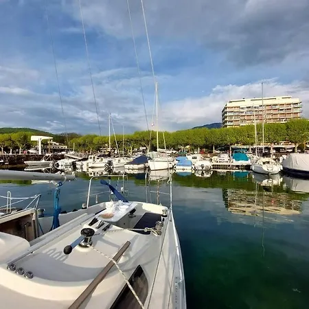 Bateau-hôtel Voilier Sunbeam Yachts 27,5 A Quai Au Grand Port Aix Les Bains Aix-les-Bains