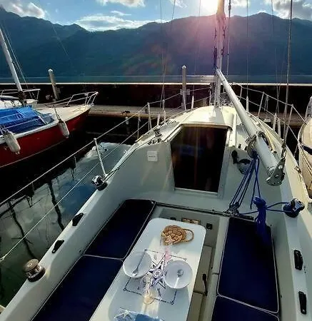 Voilier Sunbeam Yachts 27,5 A Quai Au Grand Port Aix Les Bains *