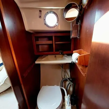 Voilier Sunbeam Yachts 27,5 A Quai Au Grand Port Aix Les Bains Aix-les-Bains