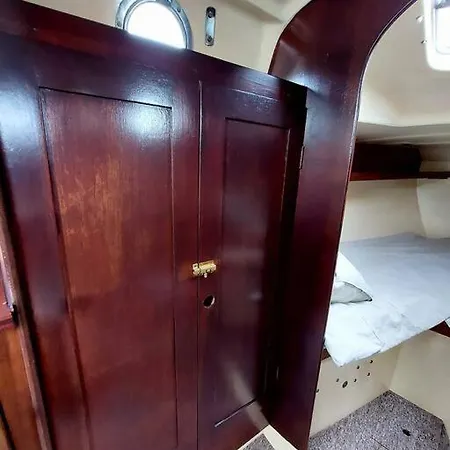 Voilier Sunbeam Yachts 27,5 A Quai Au Grand Port Aix Les Bains