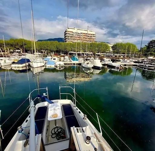 Voilier Sunbeam Yachts 27,5 A Quai Au Grand Port Aix Les Bains Botel Aix-les-Bains