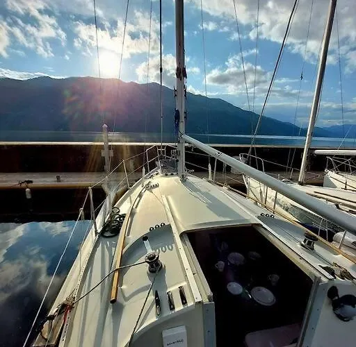 Voilier Sunbeam Yachts 27,5 A Quai Au Grand Port Aix Les Bains * 엑스레뱅