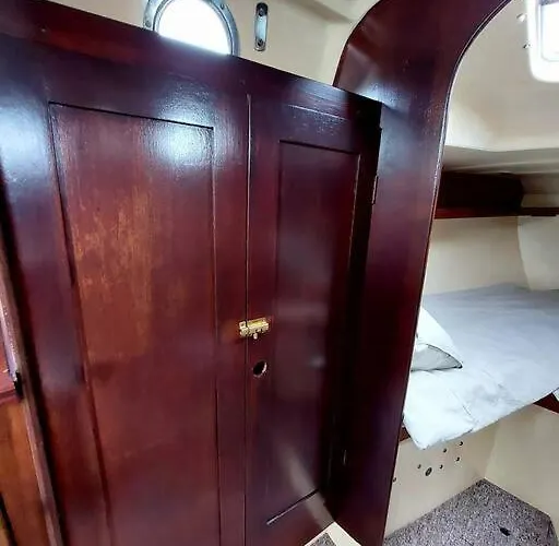 Voilier Sunbeam Yachts 27,5 A Quai Au Grand Port Aix Les Bains